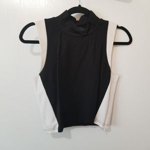 Kendall + Kylie Crop top